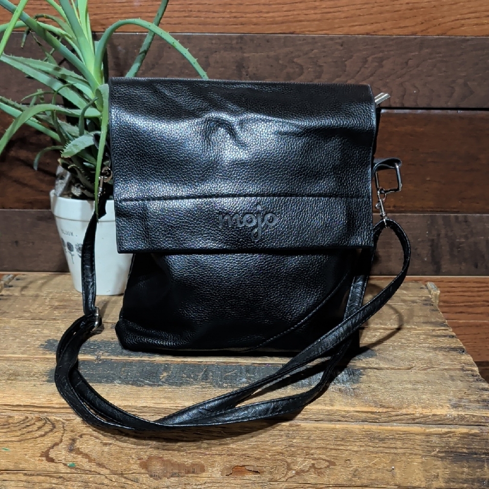 NWOT Mojo Black Hobo Crossbody Bag
